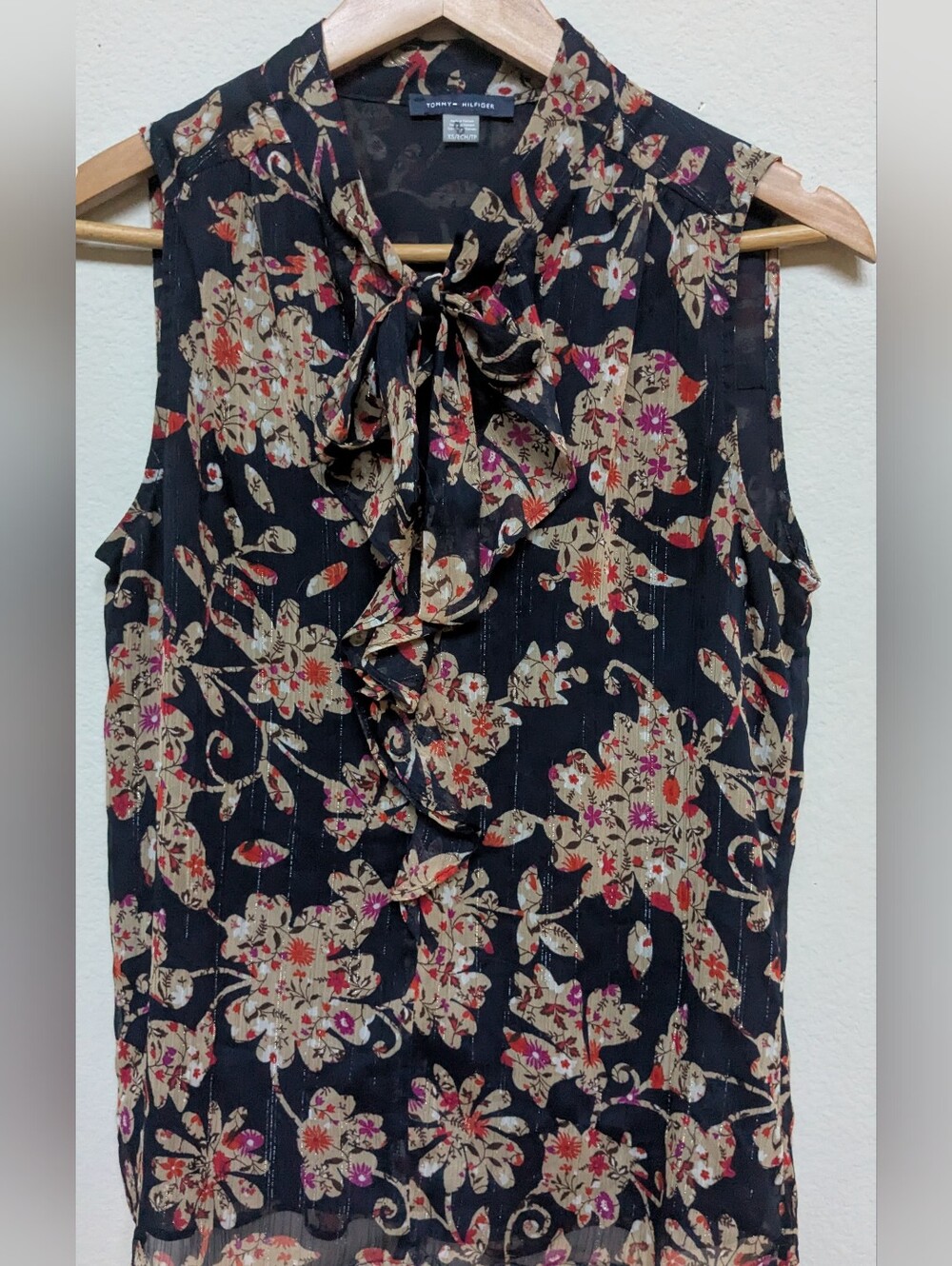 Tommy Hilfiger Black Floral Ruffled Tie-Neck Sleeveless Top